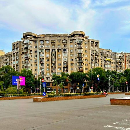 Apartment Palace Of Parliament บูคาเรสต์ ภายนอก รูปภาพ